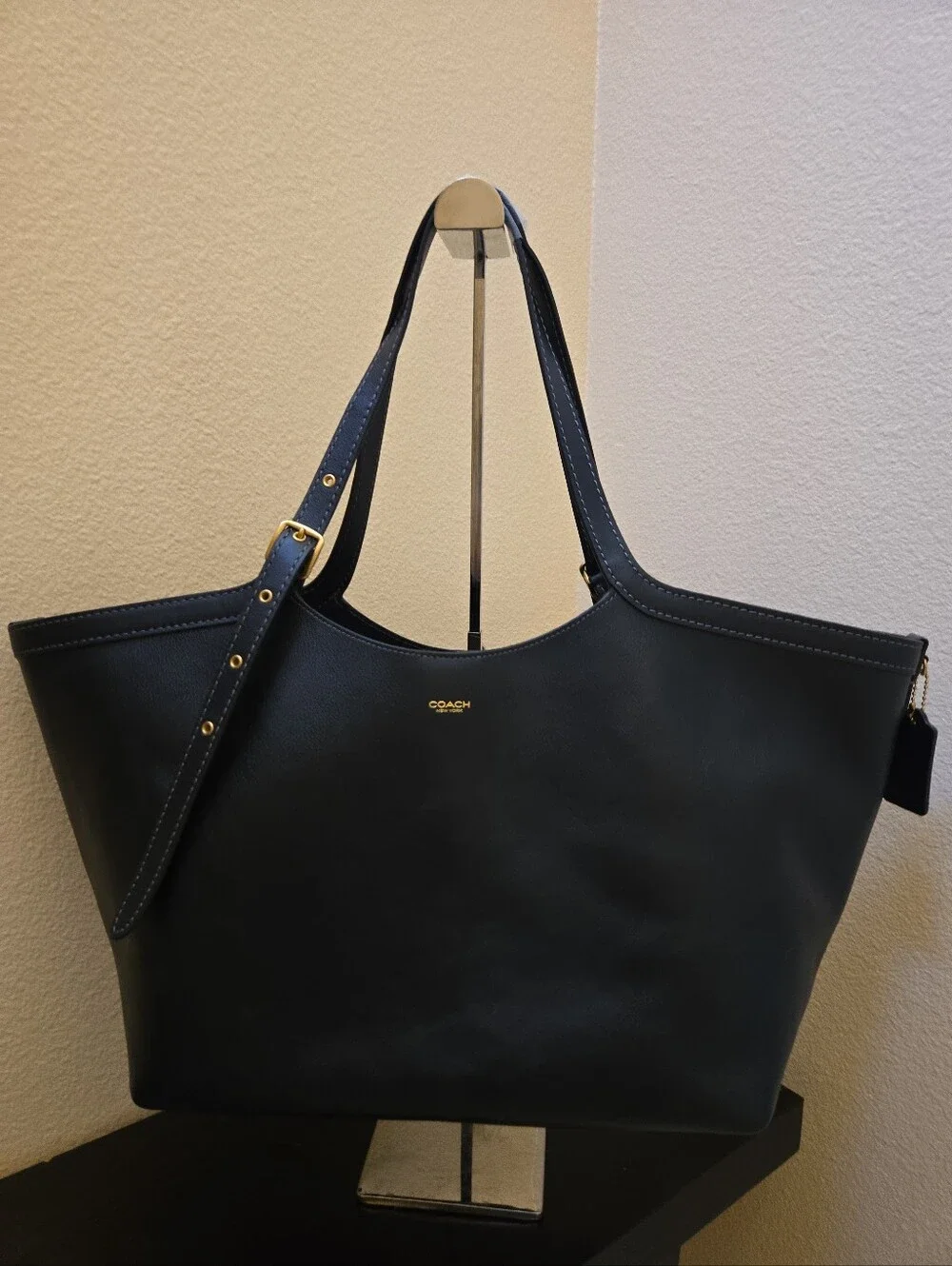 Coach Gramercy Buckel Detail Oversized Shoulder Bag
